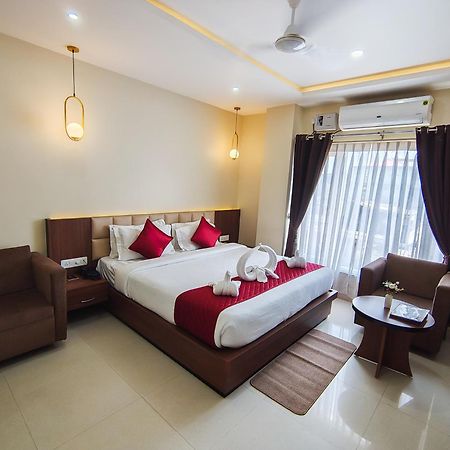 Hotel Bliss Jorhāt Εξωτερικό φωτογραφία