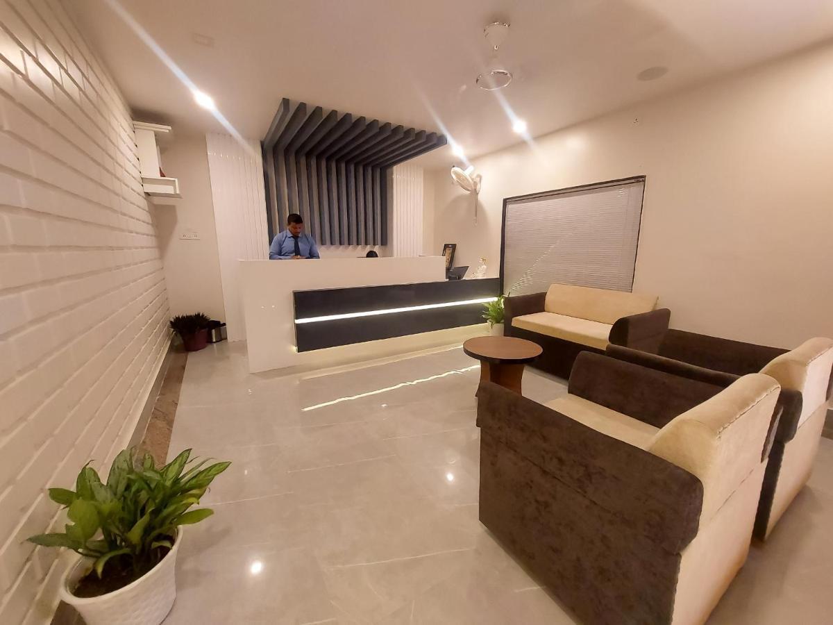 Hotel Bliss Jorhāt Εξωτερικό φωτογραφία