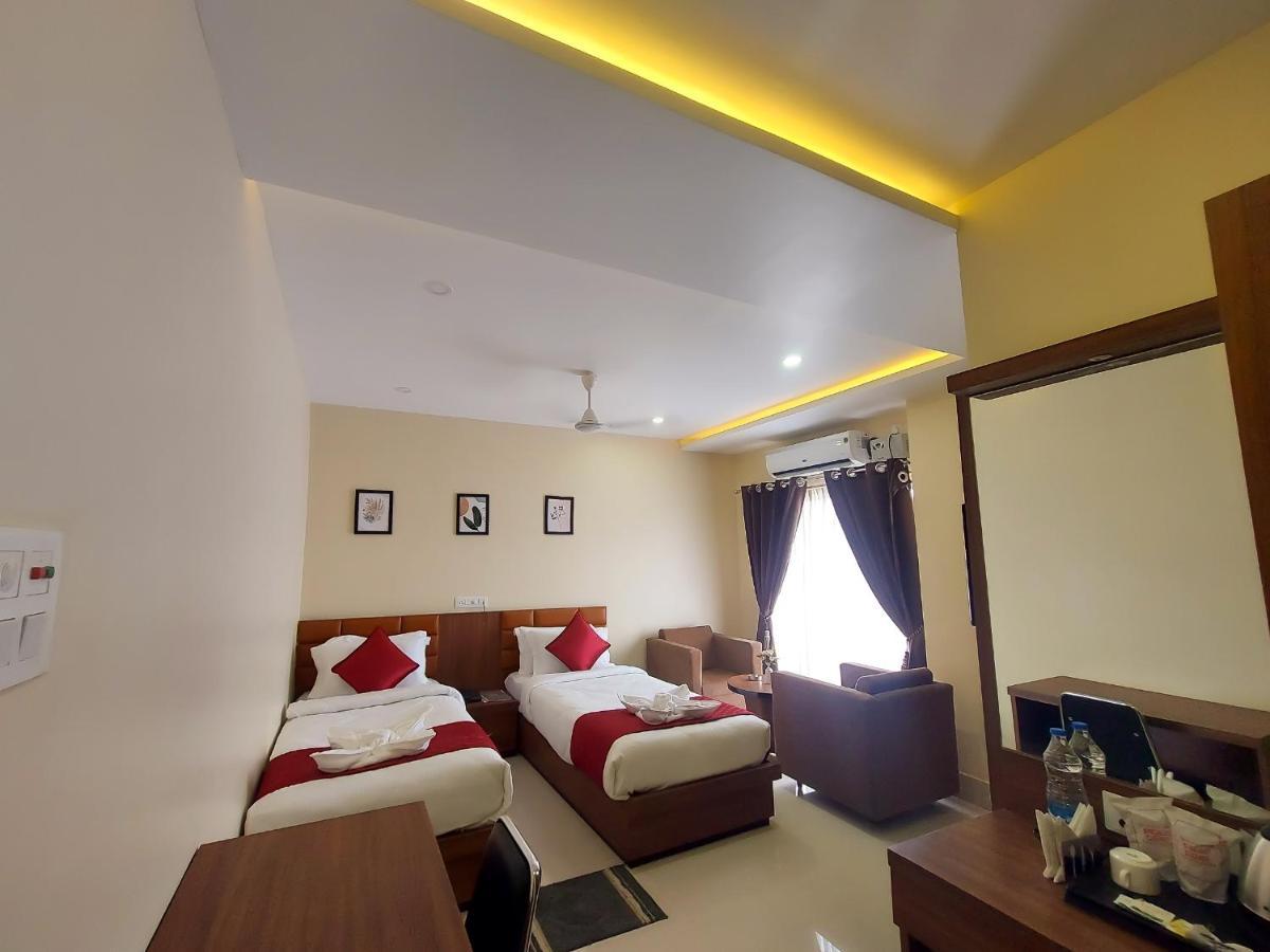 Hotel Bliss Jorhāt Εξωτερικό φωτογραφία