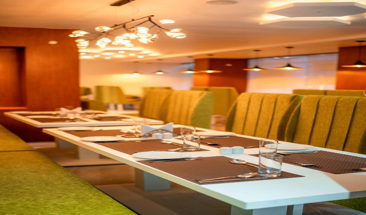 Hotel Bliss Jorhāt Εξωτερικό φωτογραφία
