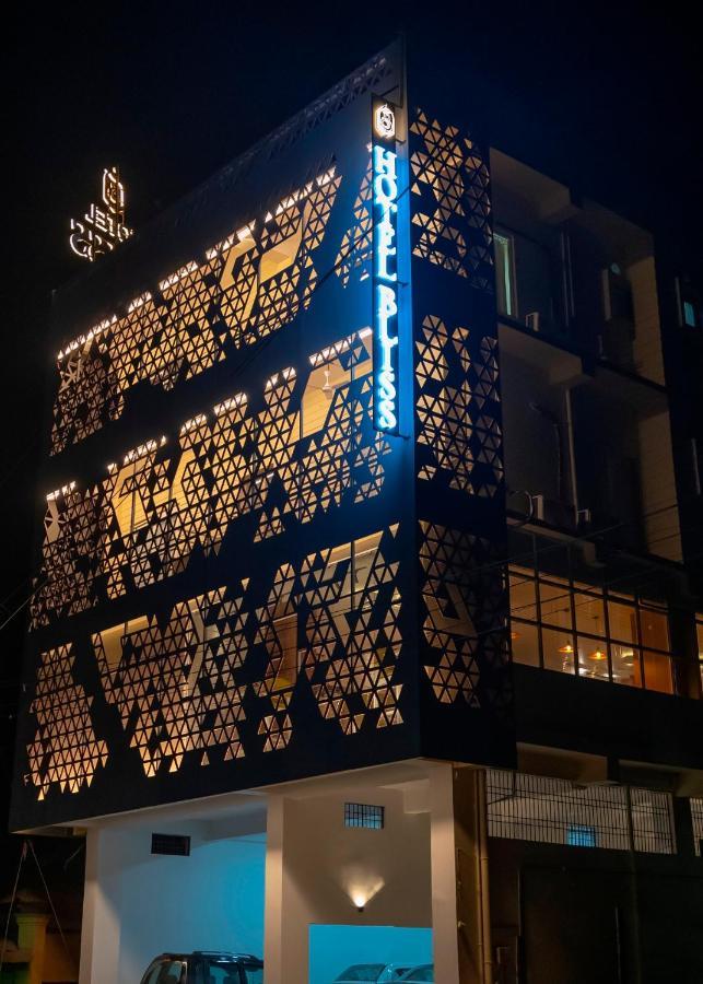 Hotel Bliss Jorhāt Εξωτερικό φωτογραφία