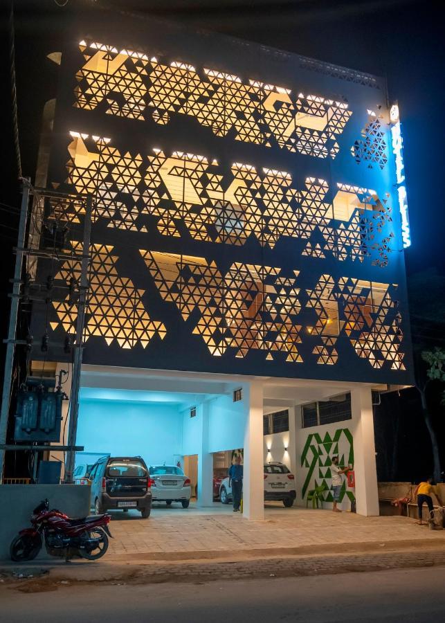 Hotel Bliss Jorhāt Εξωτερικό φωτογραφία